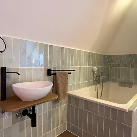Appartement Cosy Sous Les Toits - Charme Et Modernité